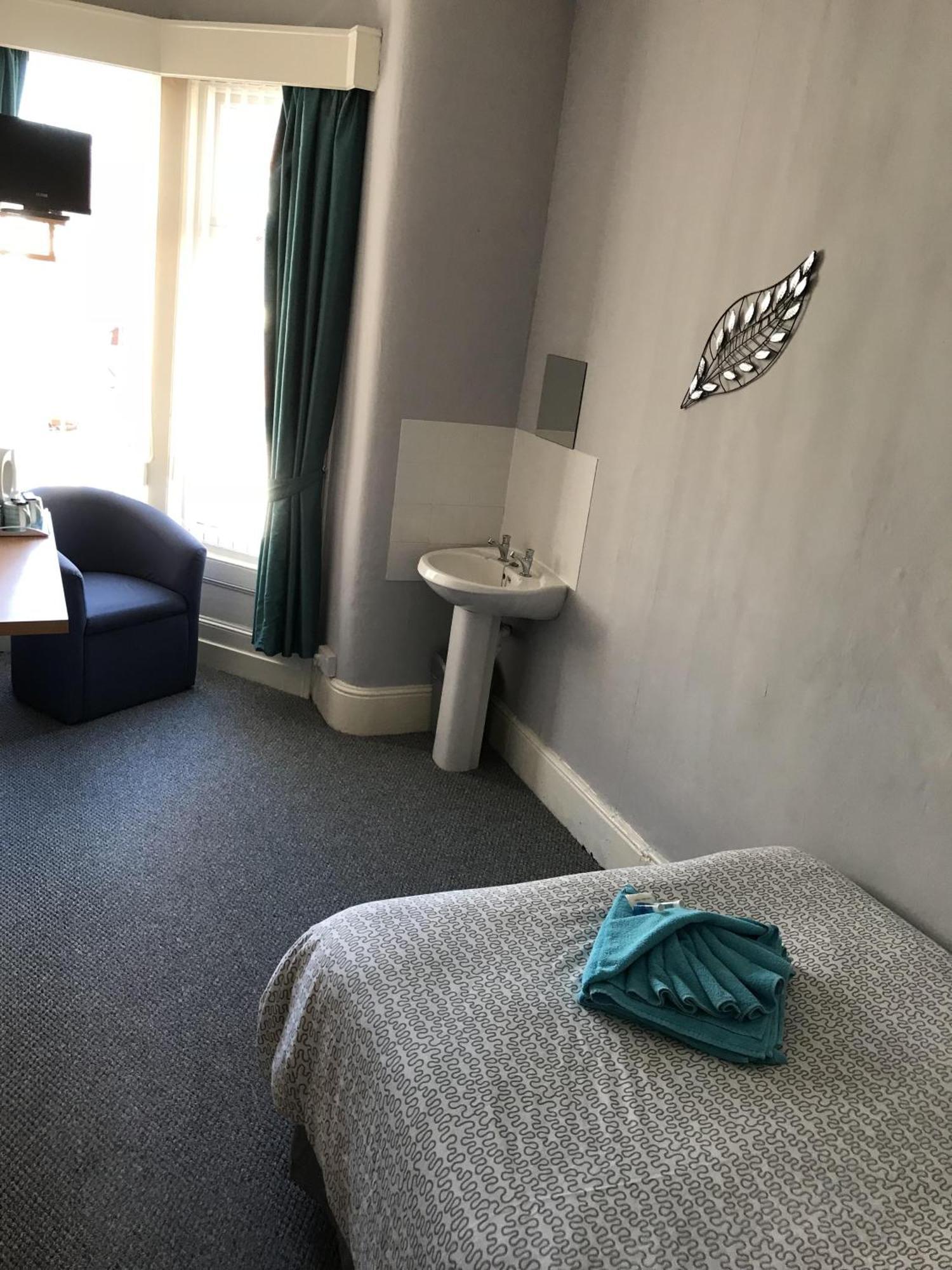 Westbourne House Bed & Breakfast Blackpool Room photo